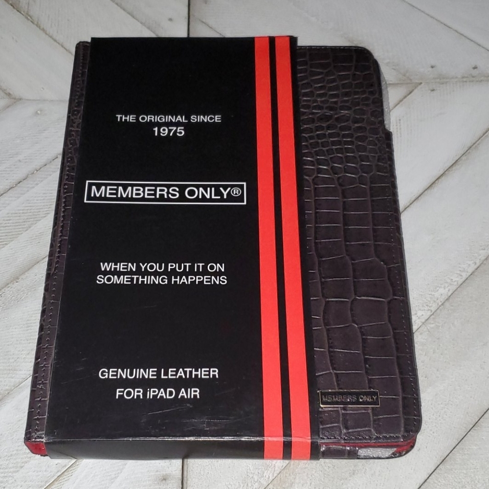 Members Only Black Genuine LeatheriPAD Case